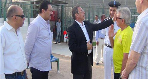 خاص.. مدير أمن البحر الأحمر يحضر مران الزمالك.. ويوافق على حضور الجماهير للنهائي